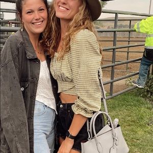 Green checkered puff sleeve blouse!